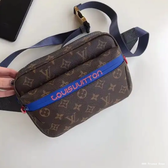 AAA Replica Ru Vuitton Louis Messenger 0624